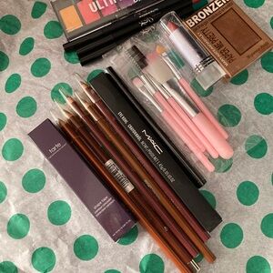 15 pieces Mixed makeup lot
 only $25
